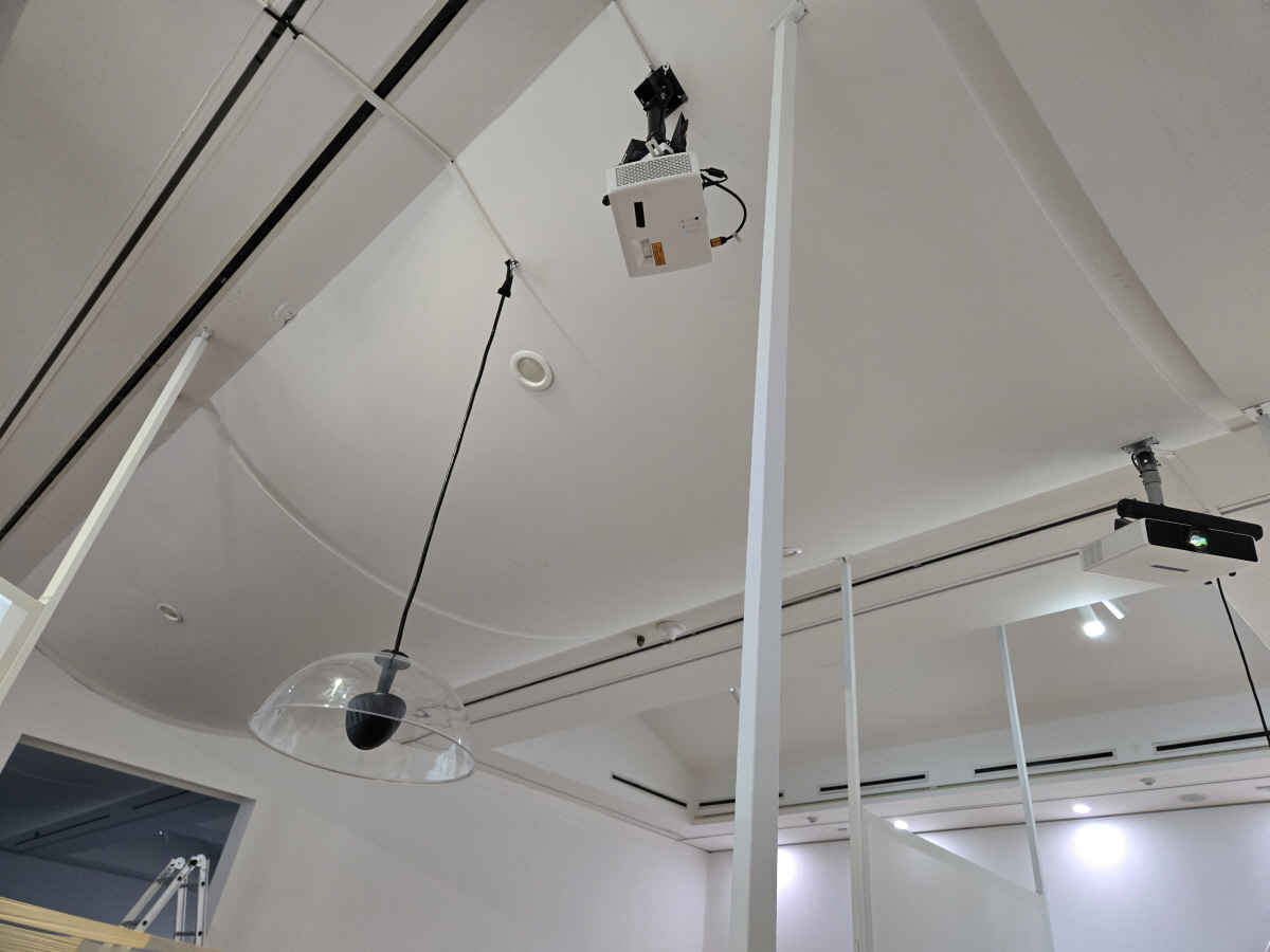 부드럽게 걸어요, 그대 내 꿈 위를 걷고 있기에